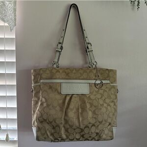 Coach Gallery Signature Beige & White Jacquard Leather Y2K Tote Handbag